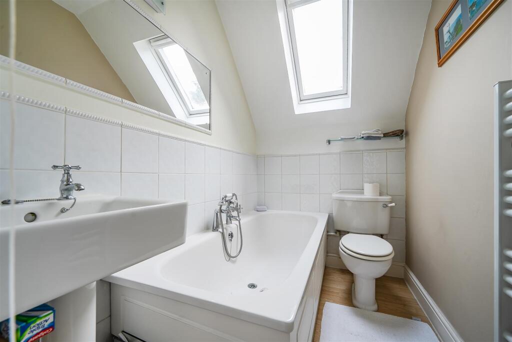 Bathroom.jpg