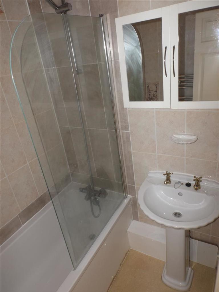 Bathroom.JPG