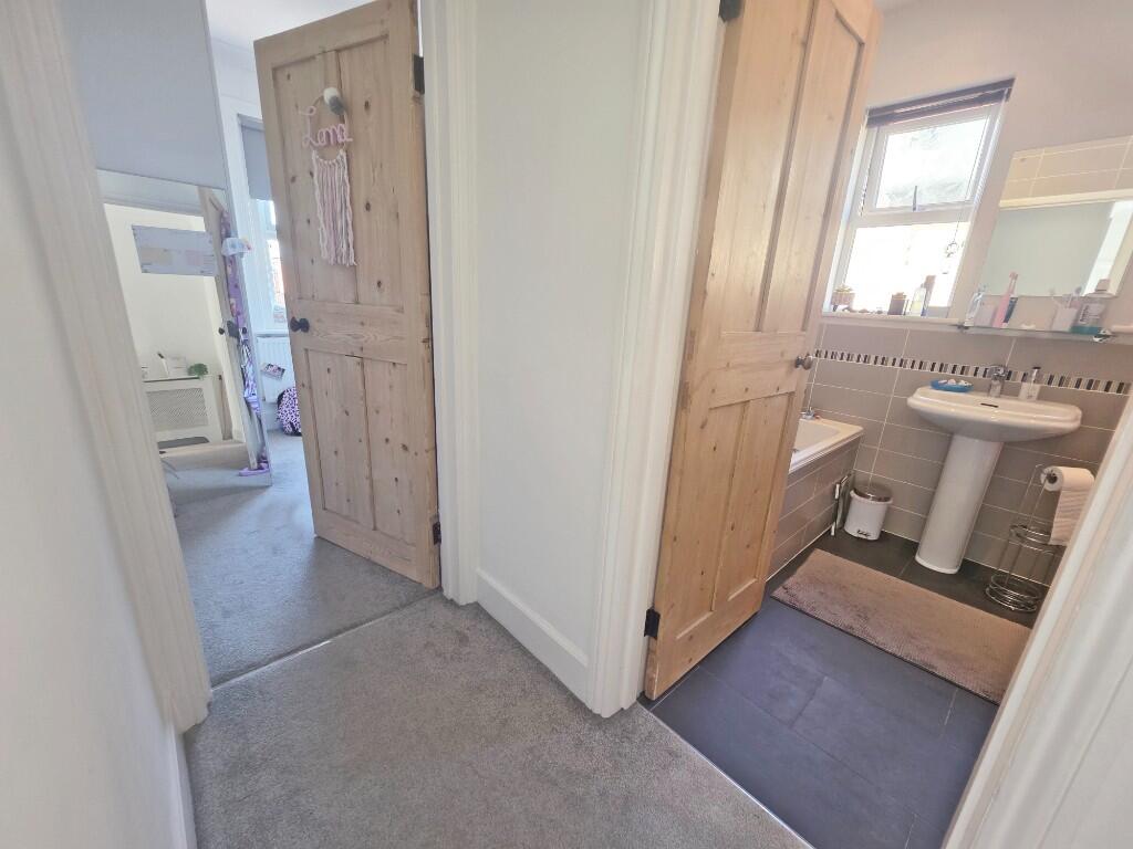 L-Shaped Hallway