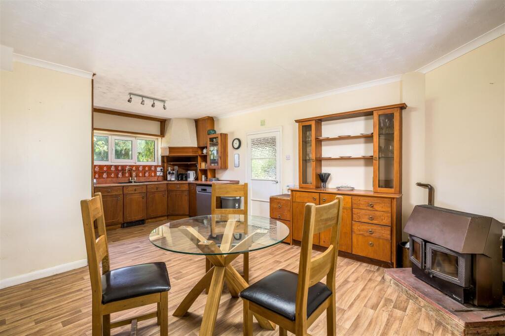 240809 - Sackville Farm House, Riseley - 24.jpg