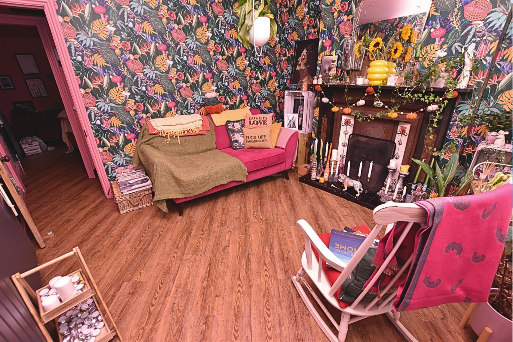 FRONT RECEPTION ROOM