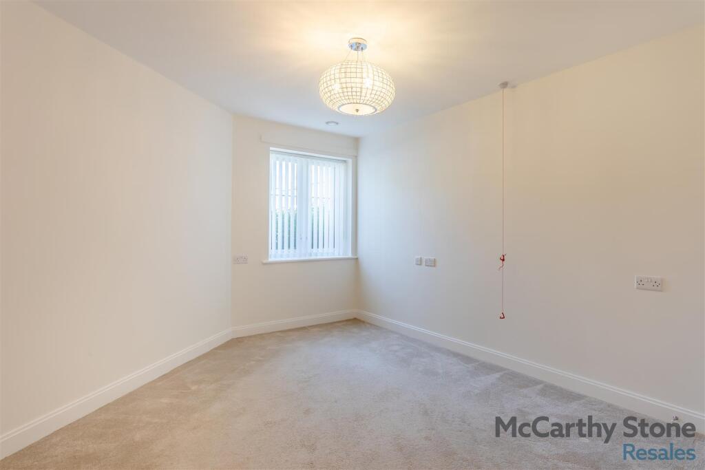 8657584-interior22.jpg