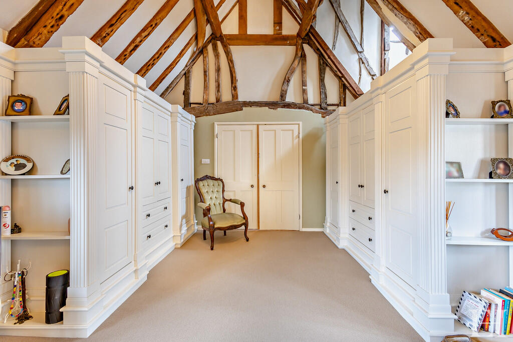 8643202-interiorW...