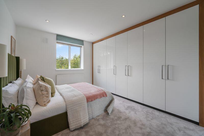 Woronzow Rd (13).jpg