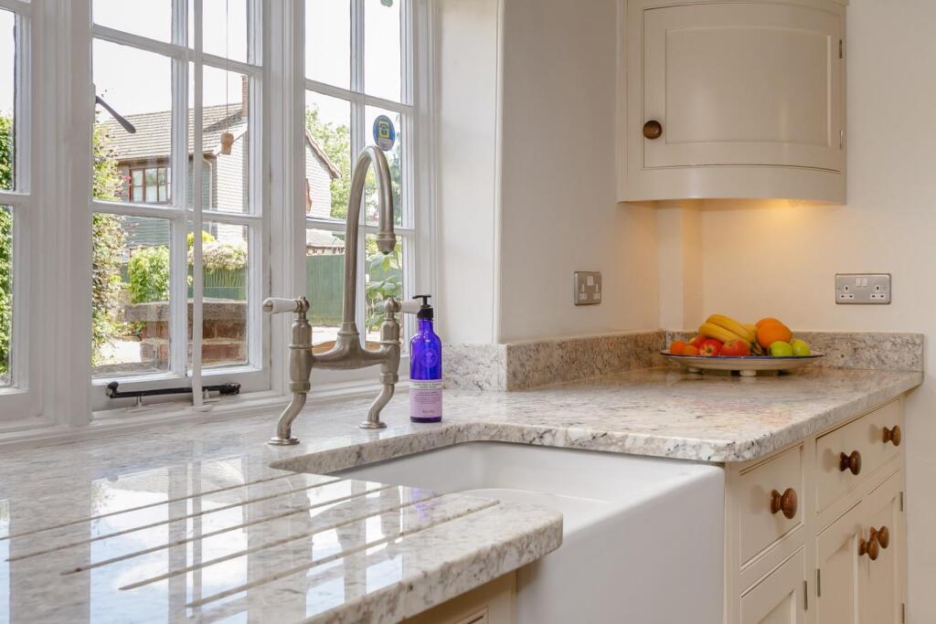 FRAMED KITCHEN CABINETRY &amp; A BUTLERS SINK.jpg