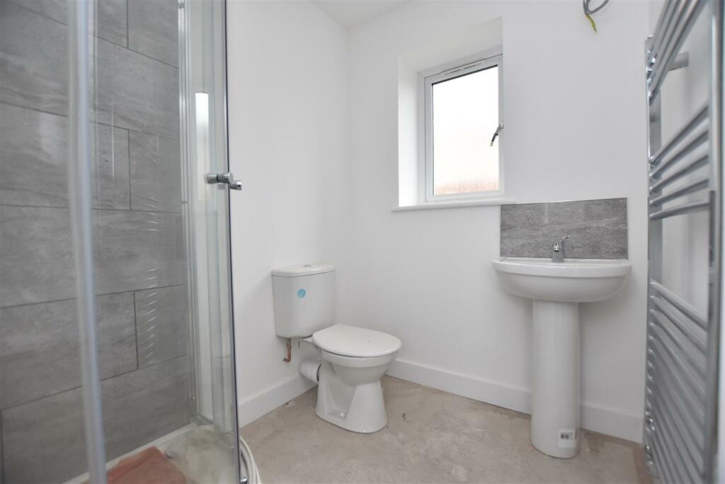 en - suite.JPG