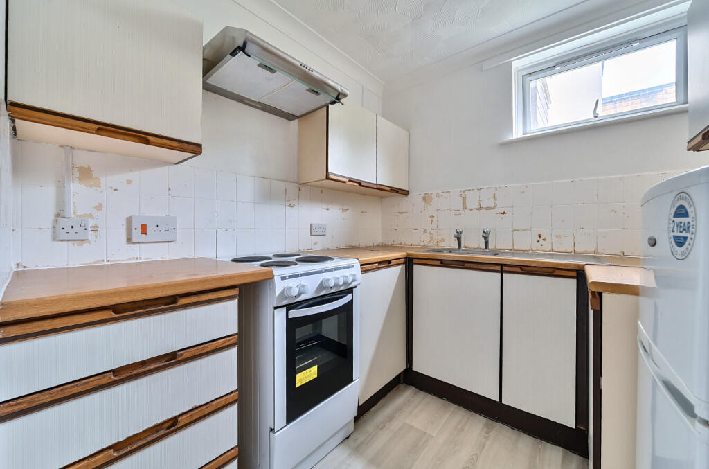 1303777-5-683ec87...