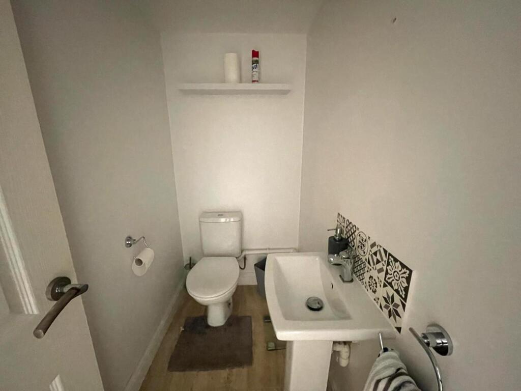 WC.JPG