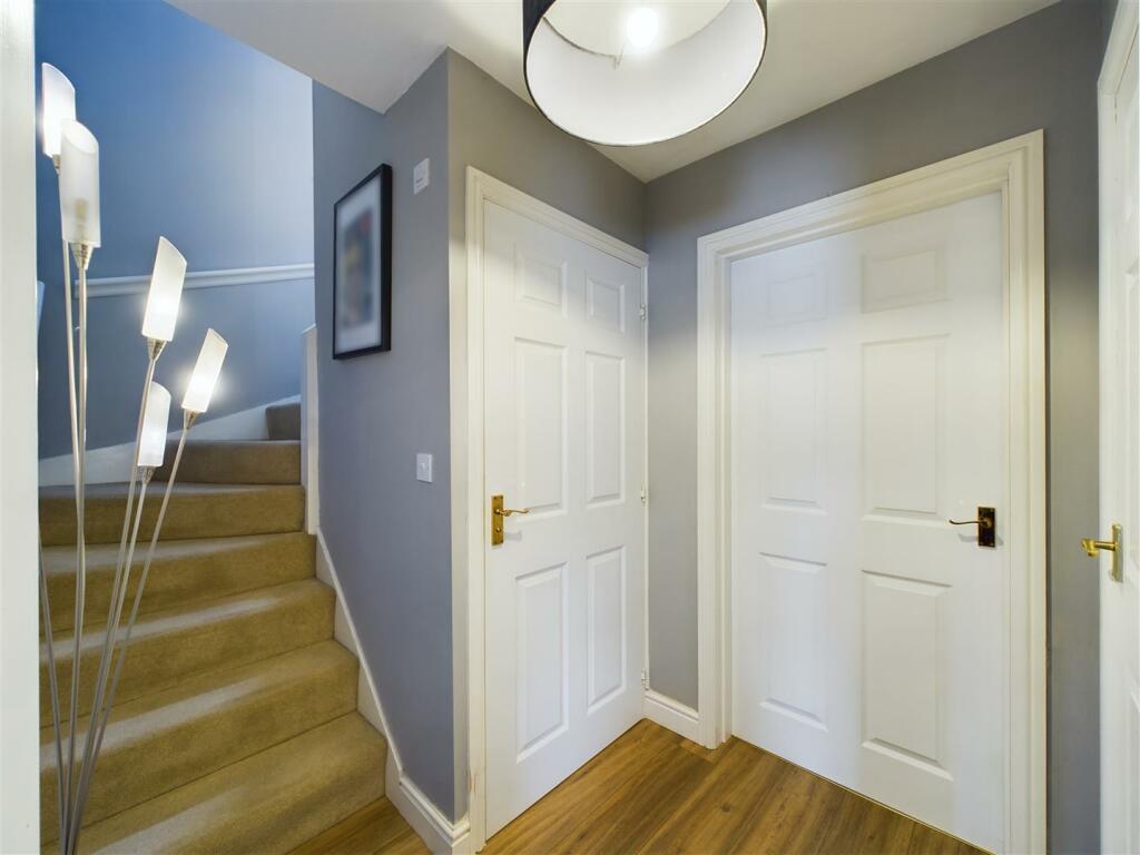 INNER HALLWAY