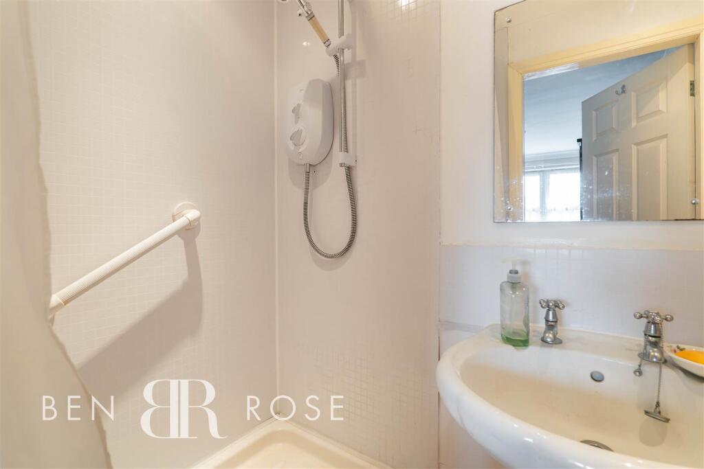 Bedroom Five Ensuite