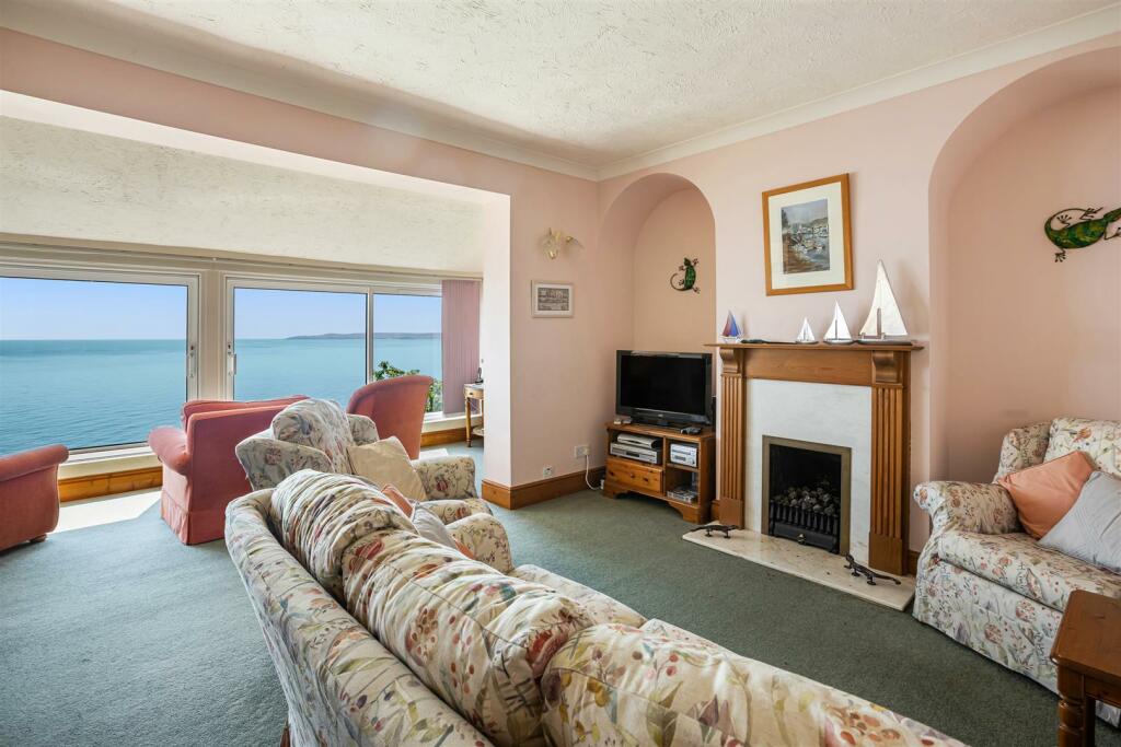 A25 - Briar Cottage Overseas Estate - 230517.jpg