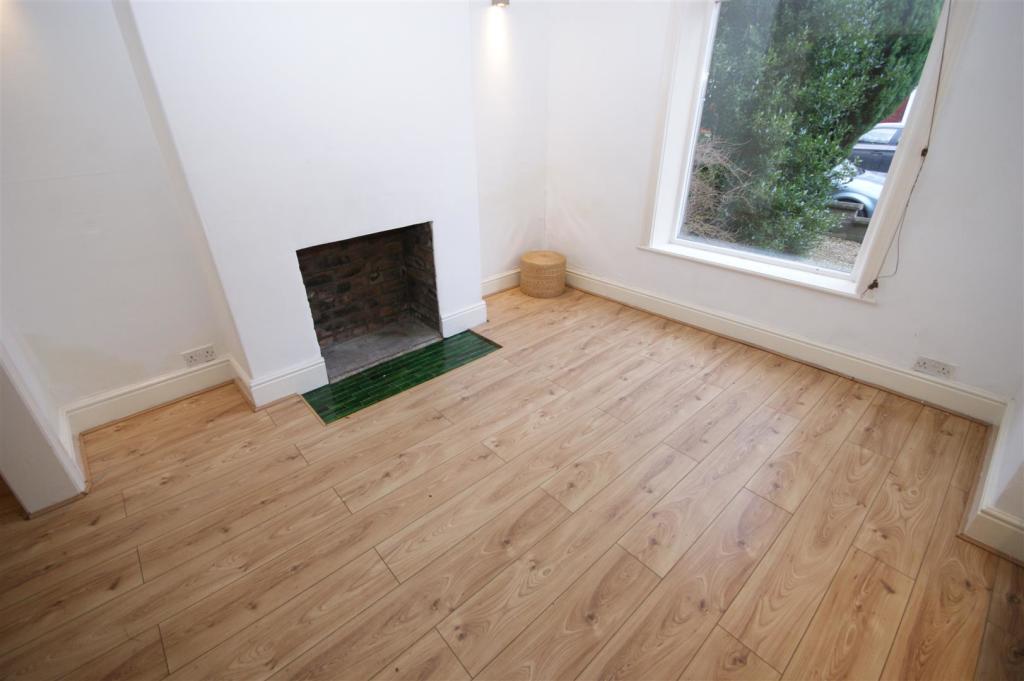 Living Room/ Dining Room
