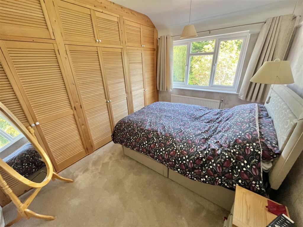 Bedroom 1.jpg