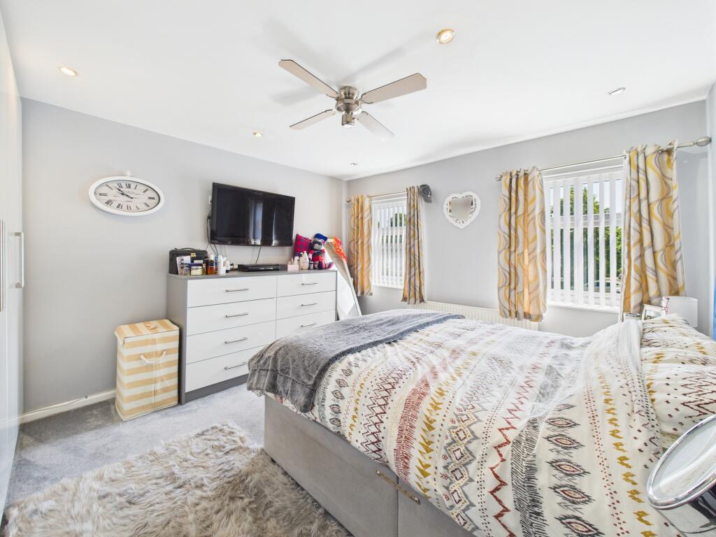 CAM01605G0-PR1025-STILL023