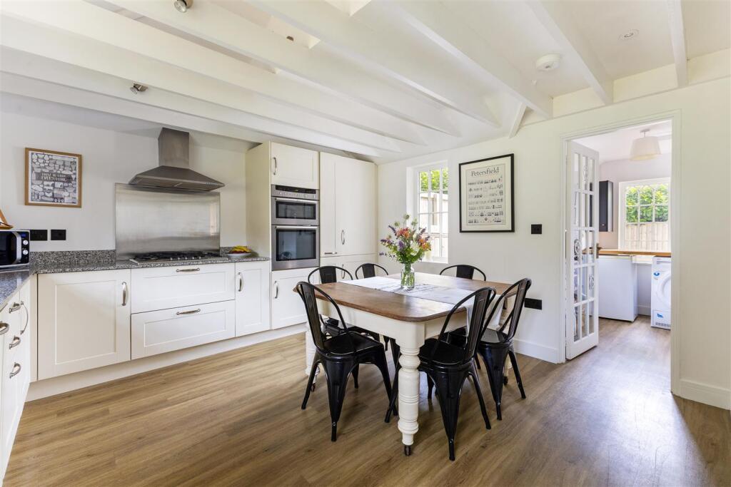 Kitchen / Breakfast Room