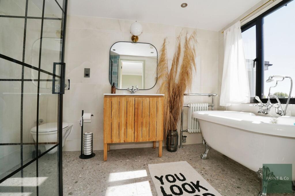 En-Suite Bathroom/WC