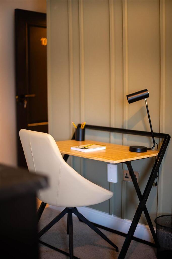 TheBay_room10__-9.jpg