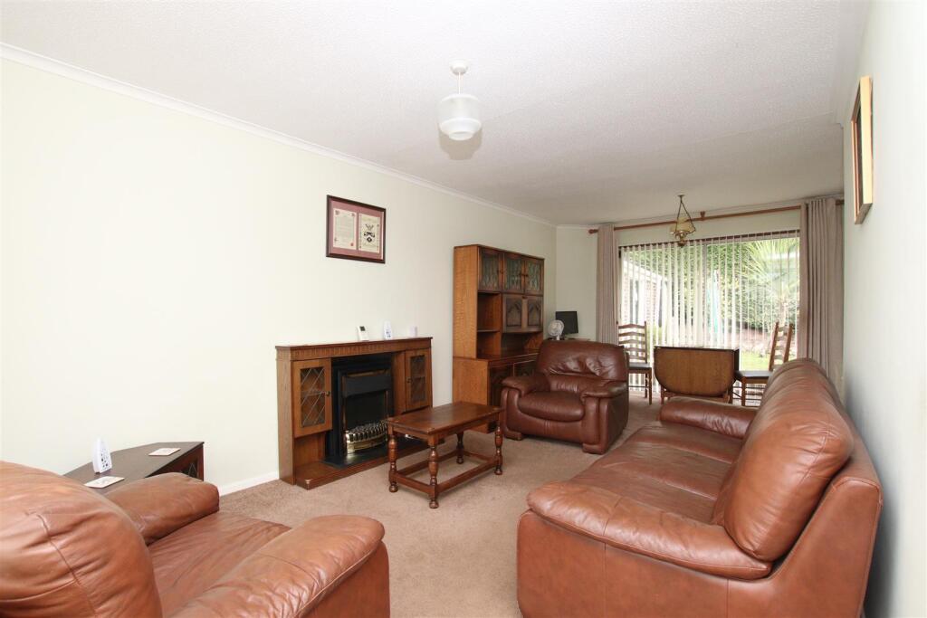 Living RoomDiner.JPG