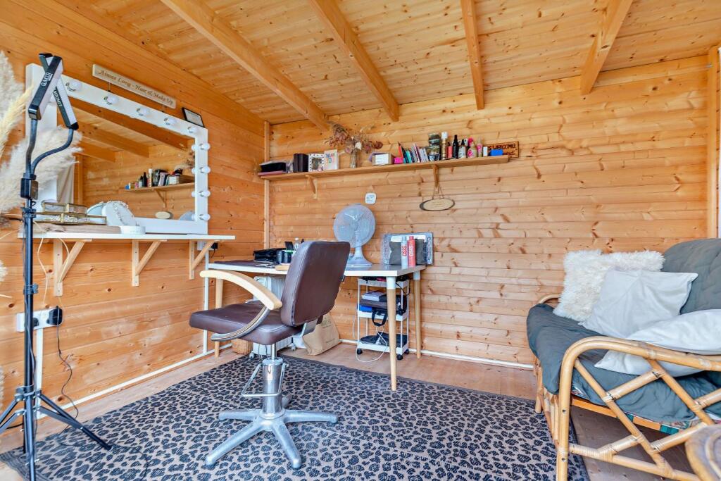 8636776-interior32-800.jpg