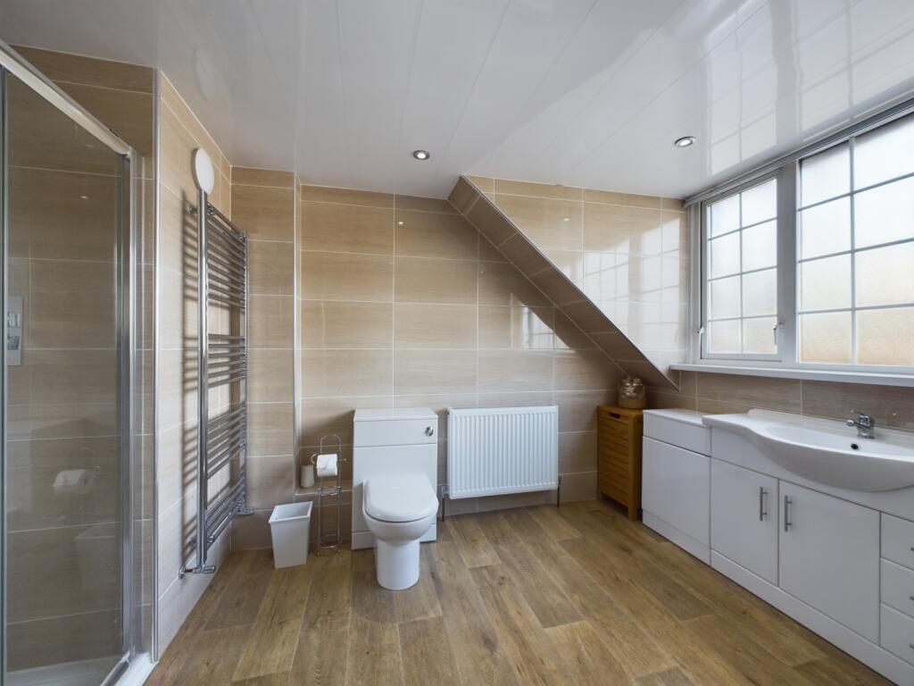 CAM02386G0-PR0089-STILL026