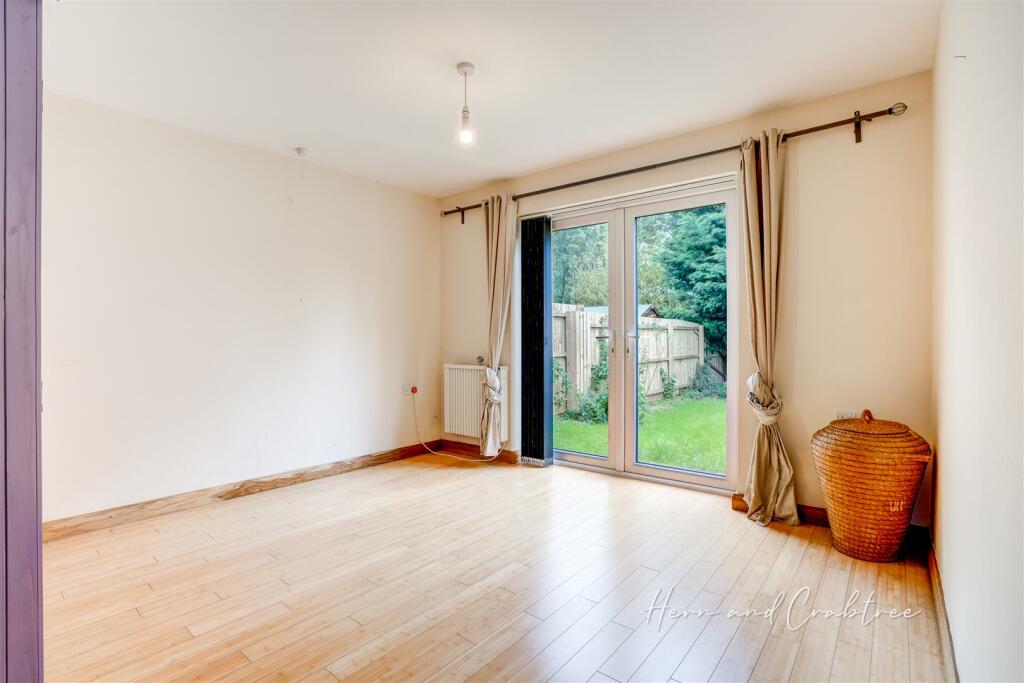 Avonridge, Thornhill, HernCrabtree (13).jpg