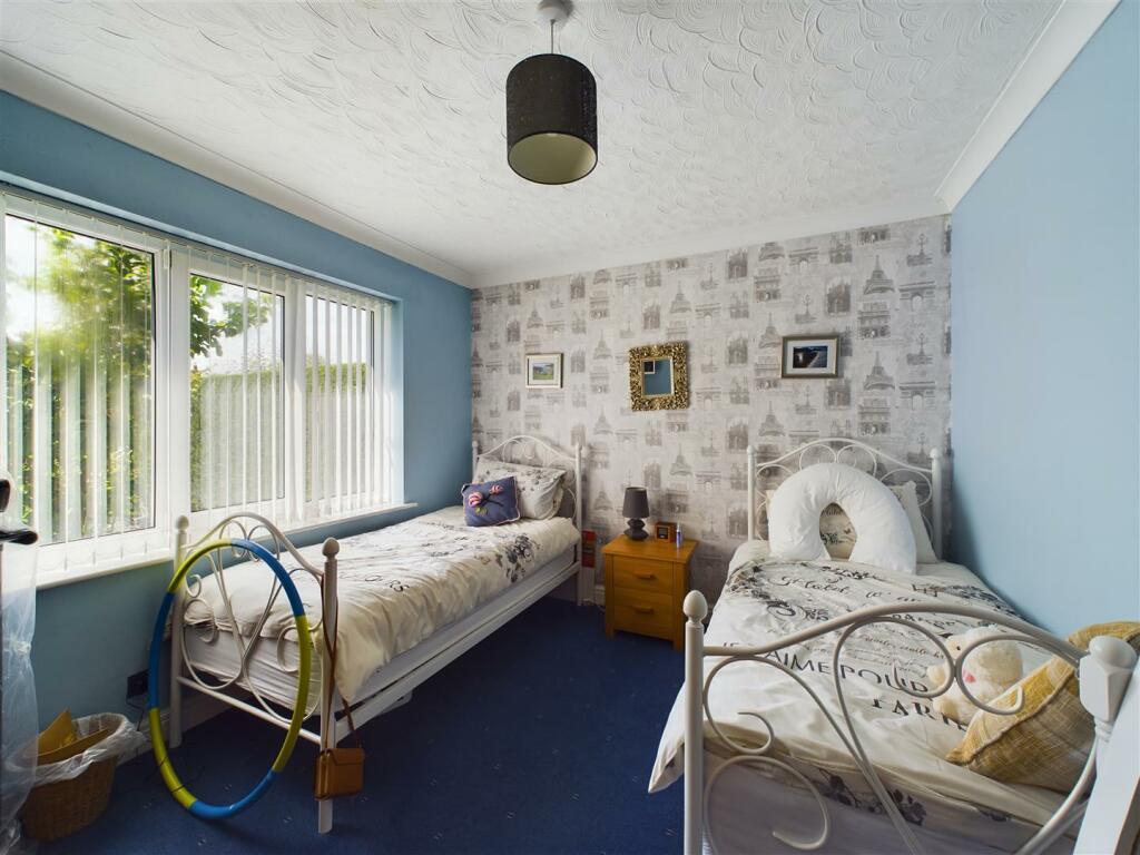 BEDROOM 3