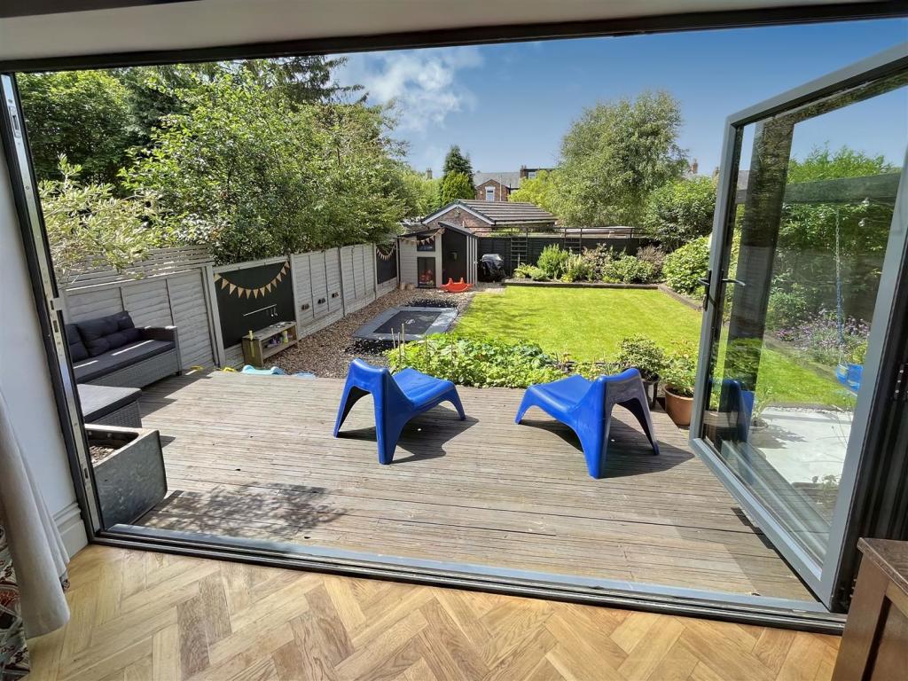 Bi-folding Doors.jpg