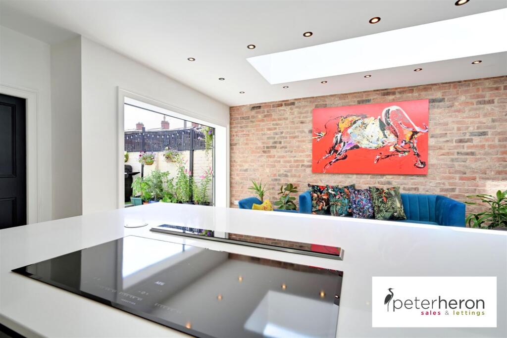 Kitchen/Diner And Family Area