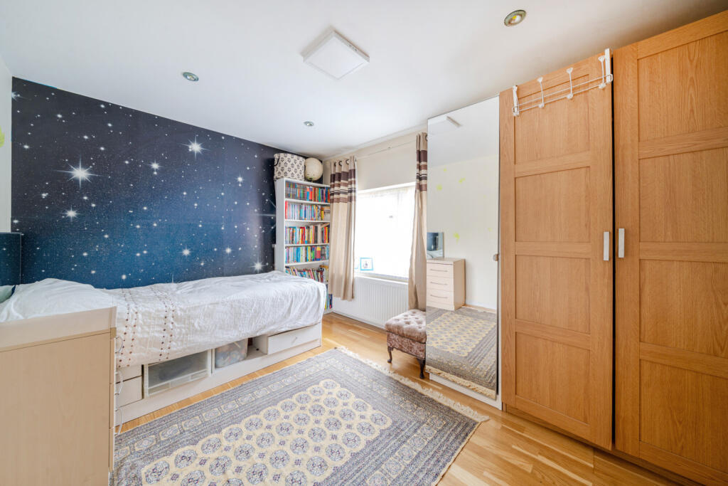 1290139-6-6825d53...