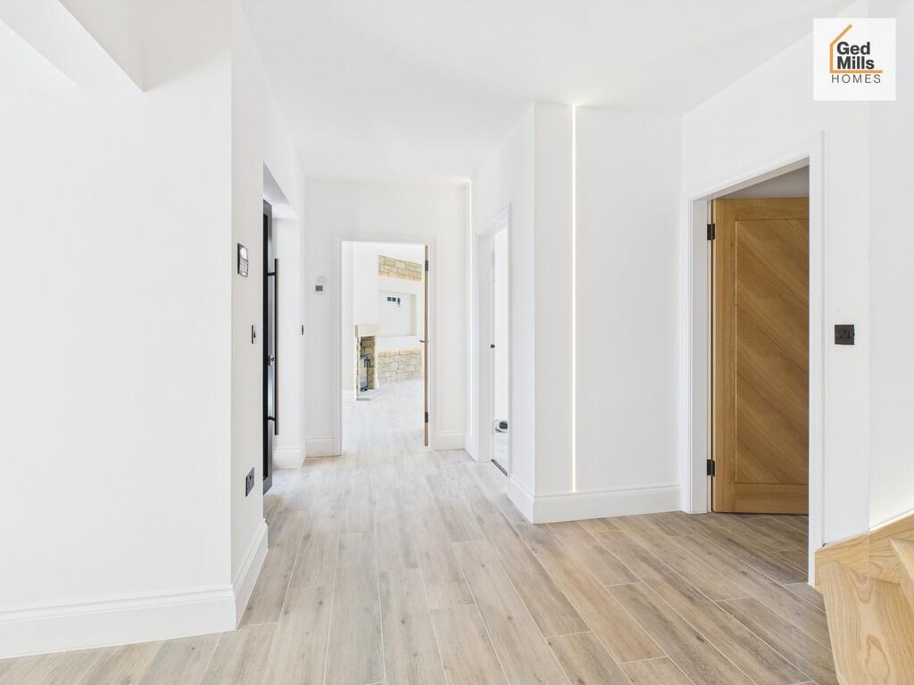ENTRANCE HALLWAY 
