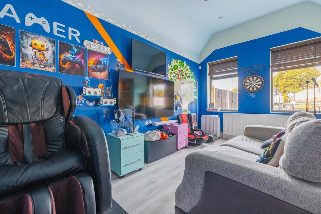 13 Chester Rd-38.jpg