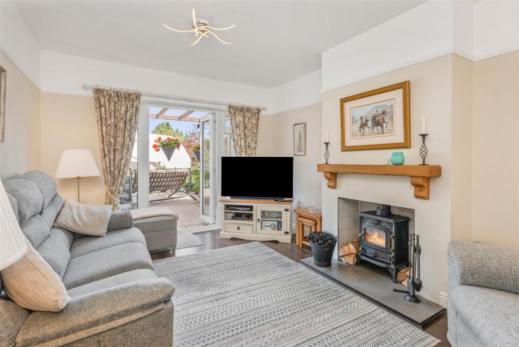 316 Warwick Road, Banbury-8.jpg