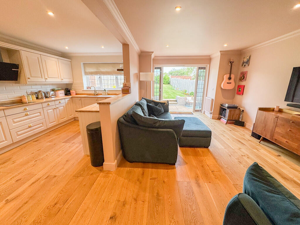 lounge kitchen