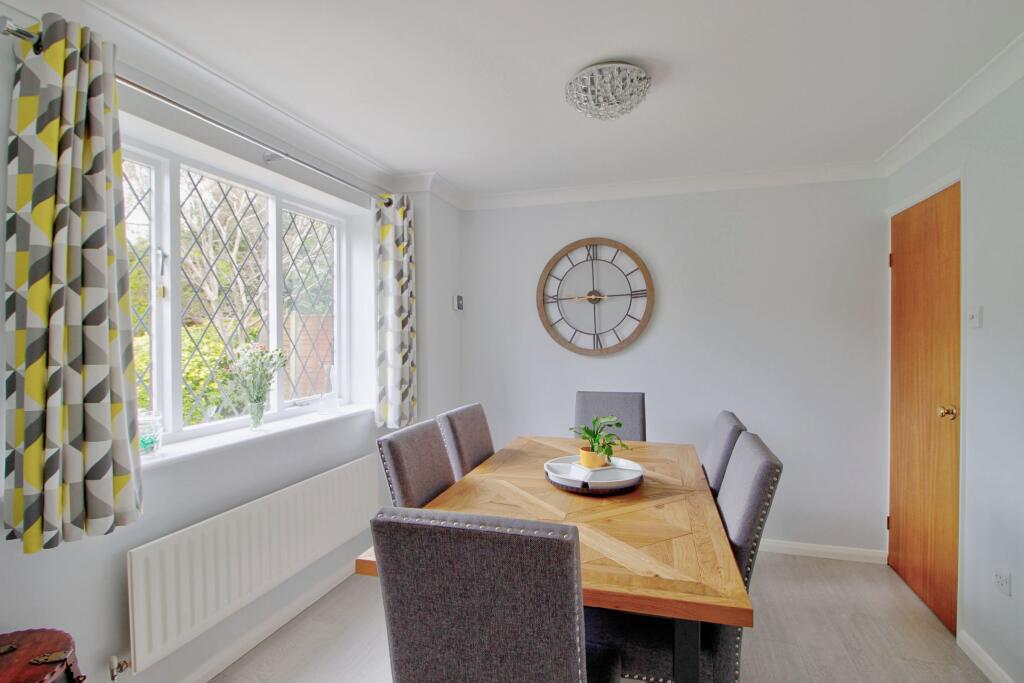 West-facing, bright dining room