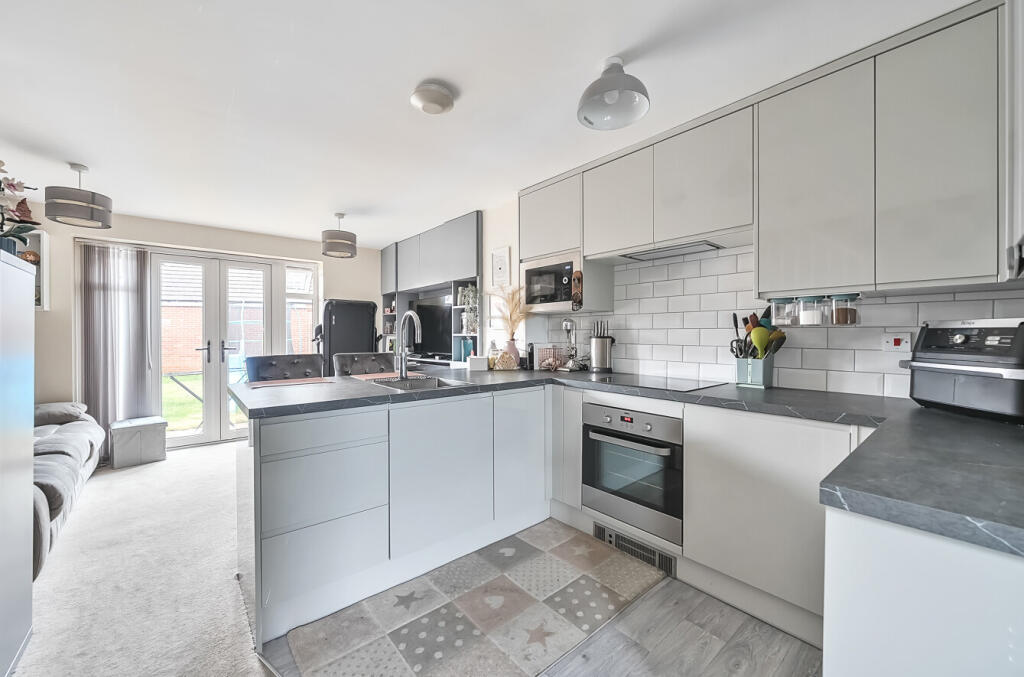 1312065-14-685beb...