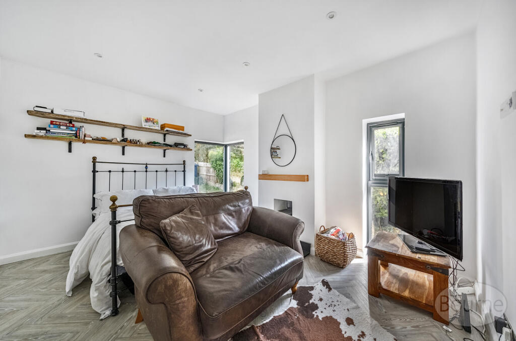 6c549404-8b47-4e3...