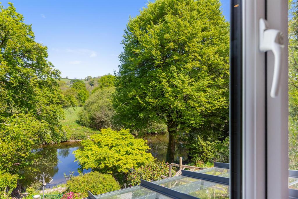 A21 - Beckstones Buckfast Road Buckfastleigh - 250