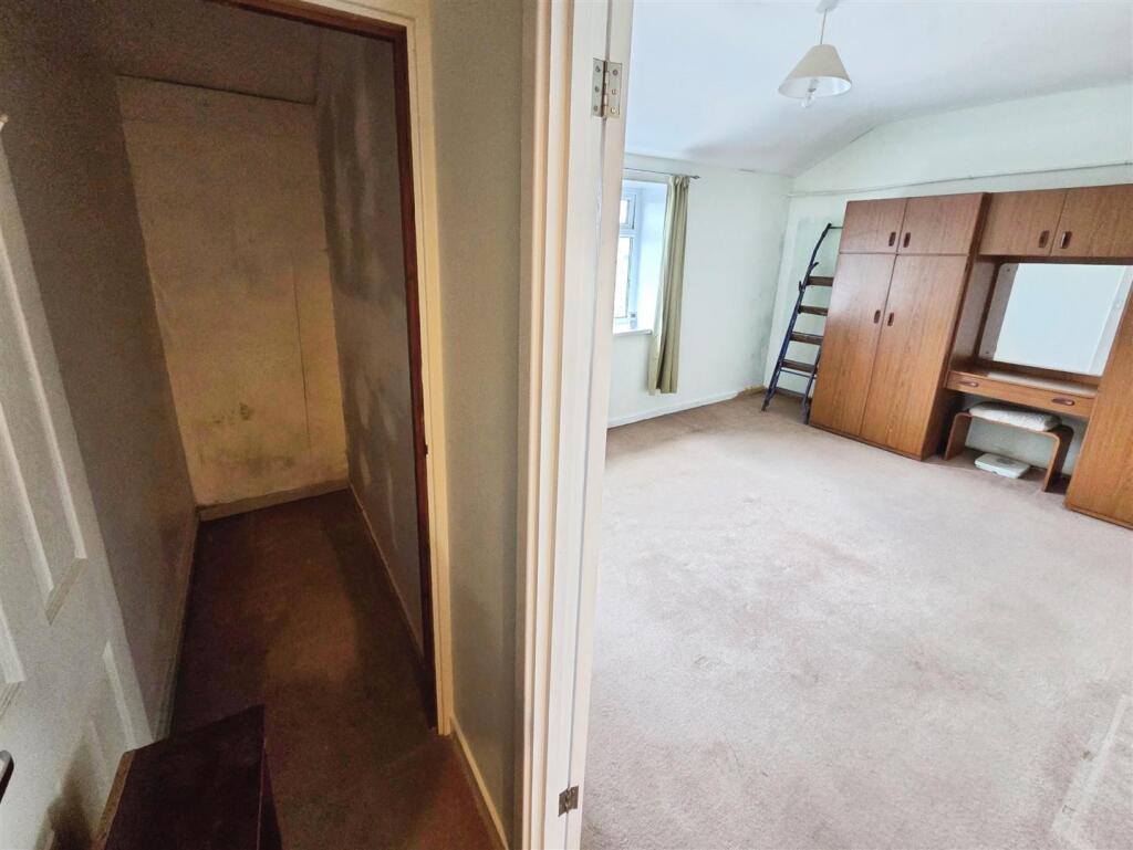 018f1375-image002 20 282 29.jpg