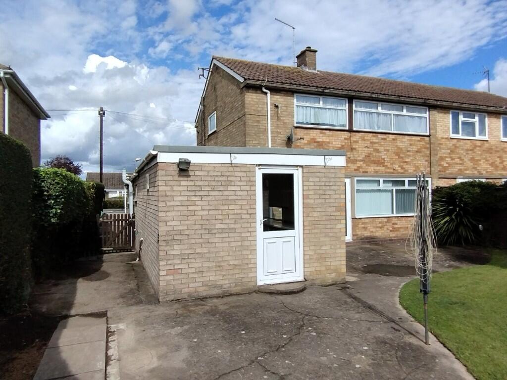 Hawthorn Bank, Spalding