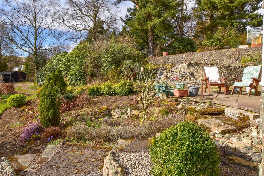 Swinsid Garden c.jpg