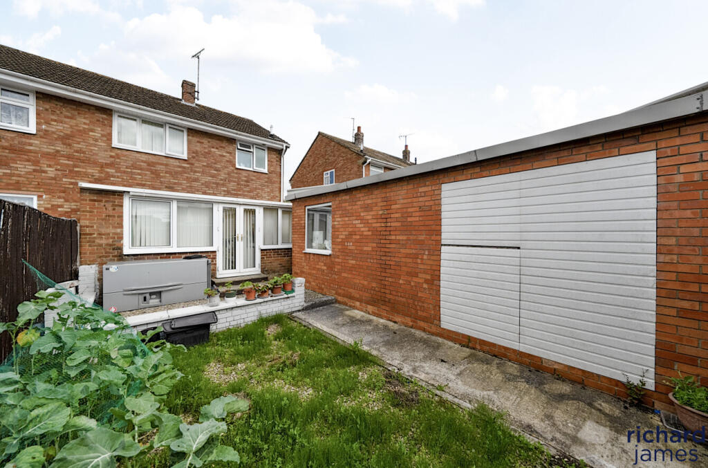 22a84b3bd8374d7383657fdf35705377