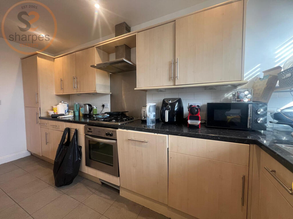 WhatsApp Image 2025-10-02 at 16.18.14 (3).jpeg