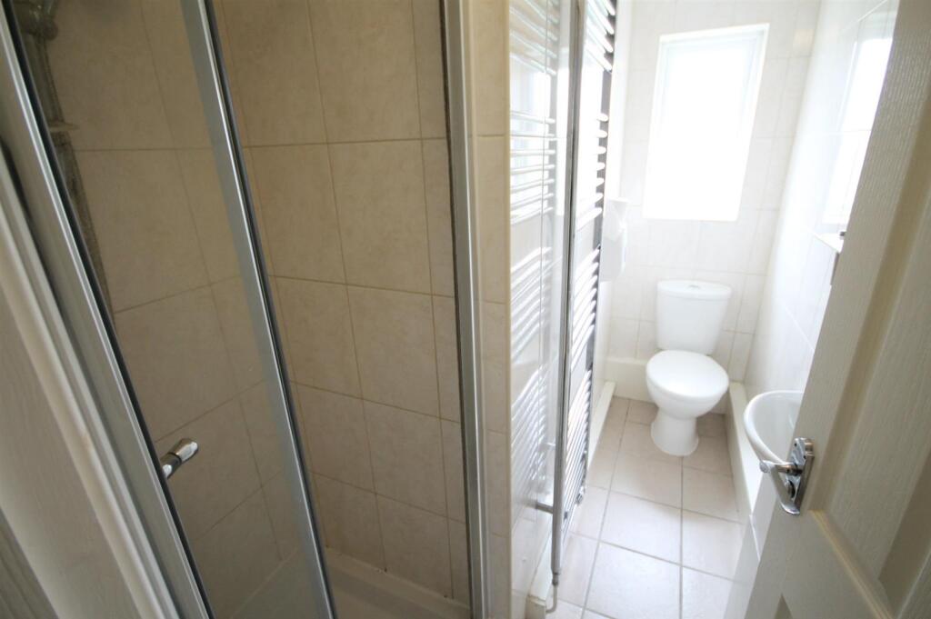 Bathroom1.jpg