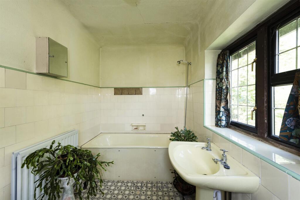 Brockhill, Barden Rd, TN3 0LJ 013.jpg