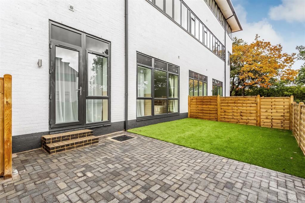 Flat-2-Thornetts-House-25.jpg