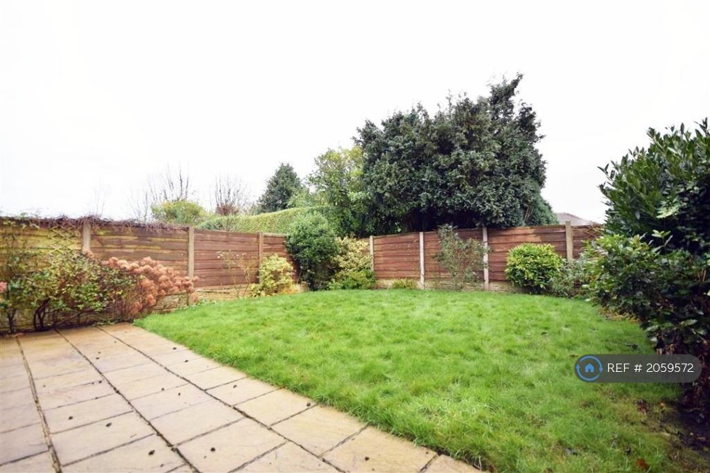 Secluded Sunny Rear Garden
