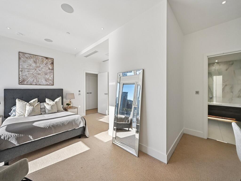 Westbourne Apartment