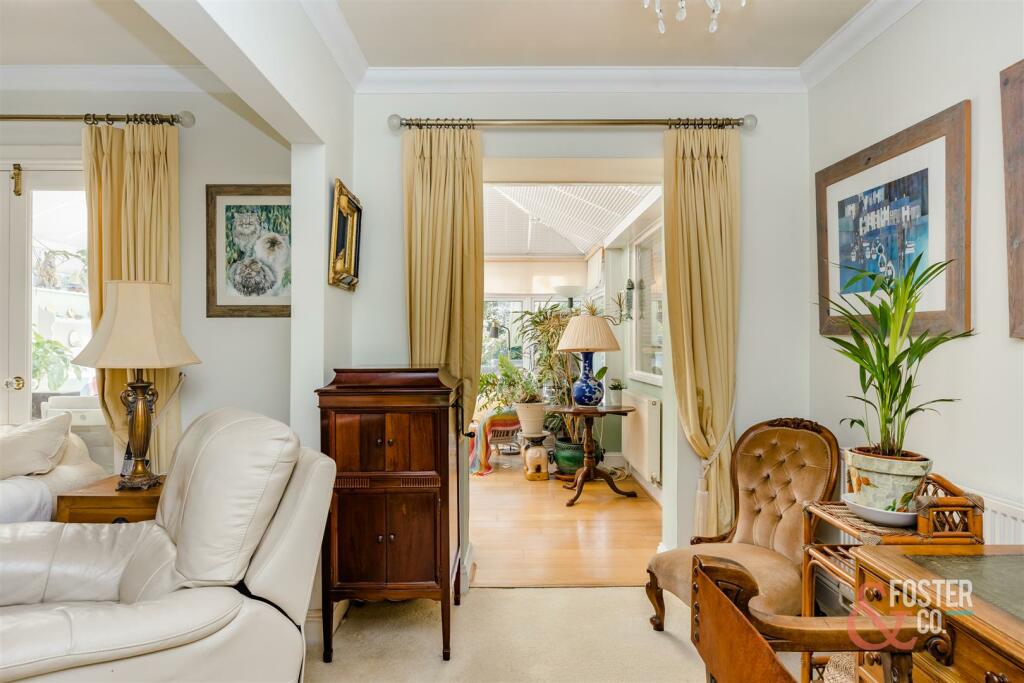 Wayland Avenue, 105-21.JPG