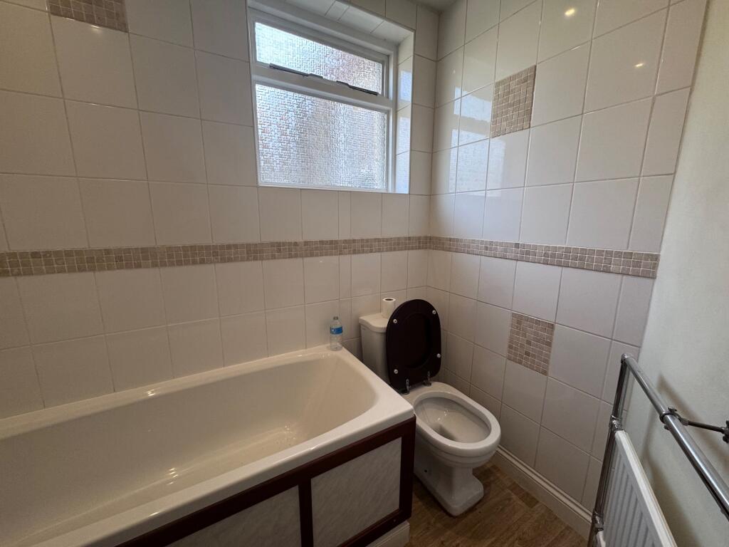 Bathroom IG8