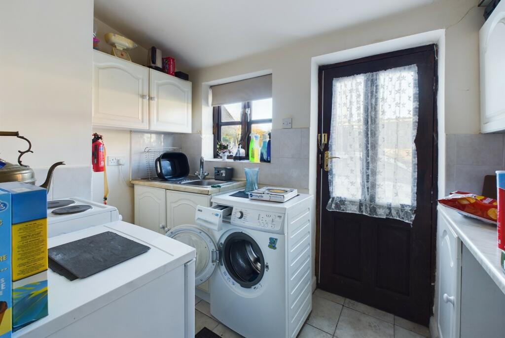 CAM02519G0-PR0211-STILL005